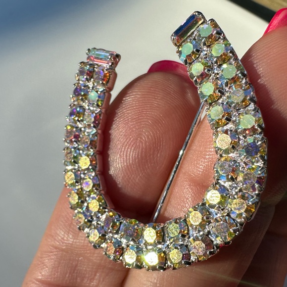 Horseshoe broach - Picture 4 of 9